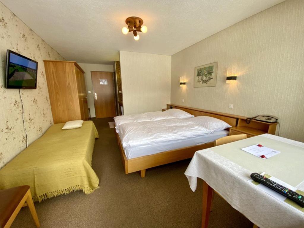 Hotel Alpina Parpan Esterno foto